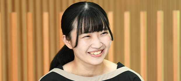 天野 奈津子さん
